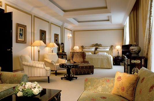 Hotel_Ritz-Carlton_Suite_Moscow_03