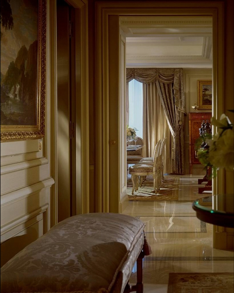 Hotel_Royal_Suite_Four_Seasons_George_V_Paris_04